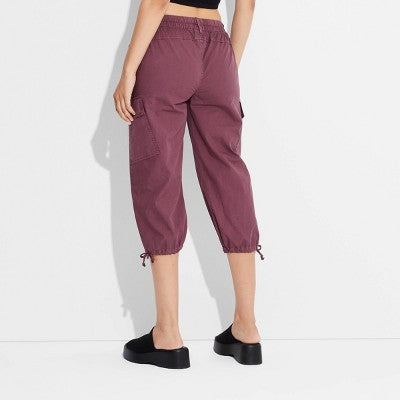 New - Wild Fable Women's Mid Rise Straight Leg Capri Pants Lightweight Wild FableBullseye Deals