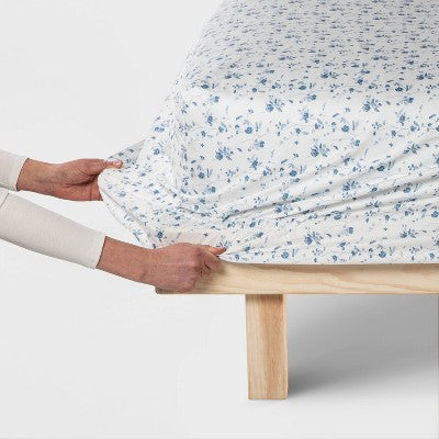 Threshold 400 Thread Count Cotton Sateen 3PC Sheet Set Wrinkle-Resistant ThresholdBullseye Deals