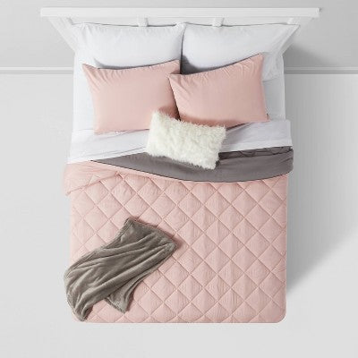 Room Essentials 5-Piece/Flannel Comforter Set Diamond Quilted Room EssentialsBullseye Deals