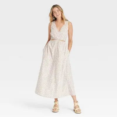 New - Universal Thread Women's Cut-Out A-Line Casual Maxi Dress Universal ThreadBullseye Deals