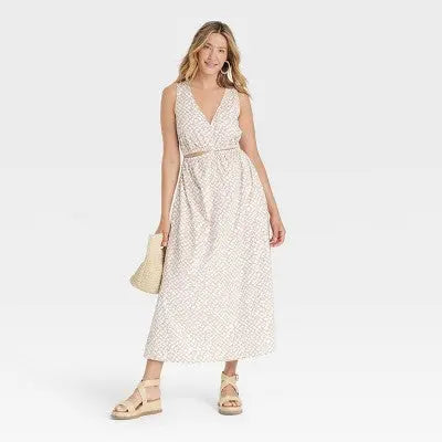 New - Universal Thread Women's Cut-Out A-Line Casual Maxi Dress Universal ThreadBullseye Deals