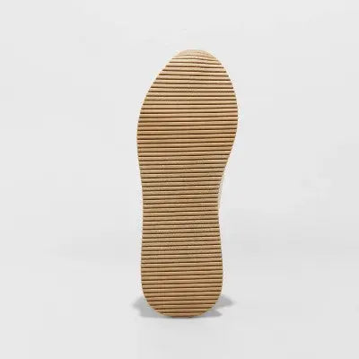 New - Universal Thread Women's Low Top Lace-Up Sneakers Memory Foam Insole Design Universal ThreadBullseye Deals