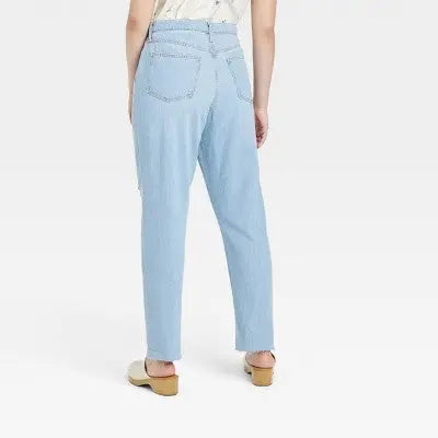 New - Universal Thread Women's Mid-Rise Distressed Boyfriend Jeans Ankle-Length Relaxed Fit, Light Wash Universal ThreadBullseye Deals
