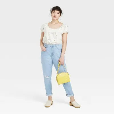 New - Universal Thread Women's Mid-Rise Distressed Boyfriend Jeans Ankle-Length Relaxed Fit, Light Wash Universal ThreadBullseye Deals