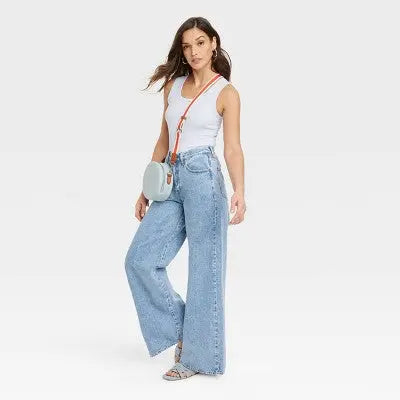 New - Universal Thread Women's Mid Rise Relaxed Fit Wide Leg Full Wide-Leg Jeans Universal ThreadBullseye Deals