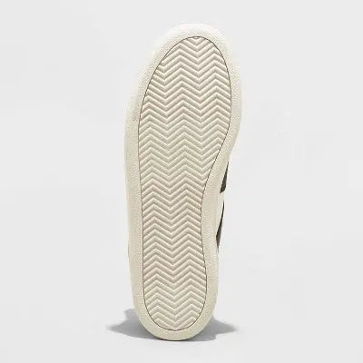 New - Women's Paige Sneakers - Universal Thread Universal ThreadBullseye Deals