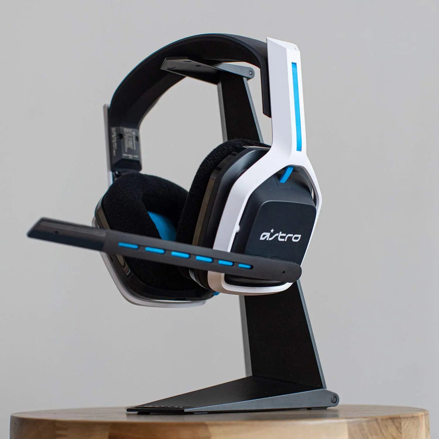 Open Box -  ASTRO Gaming A20 Wireless Headset Gen 2 for PlayStation 5 and 4, PC & Mac ASTROBullseye Deals
