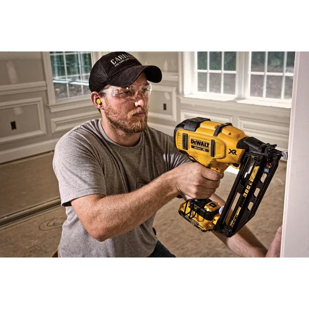 Open Box -  DEWALT DCN660D1 Cordless 20-Volt Max 16-Gauge Angled Finish Nailer Kit DEWALTBullseye Deals