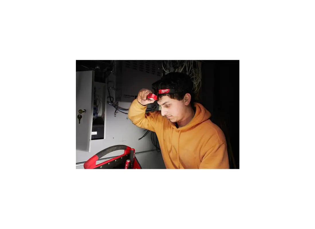 Open Box -  Milwaukee-2103MM Alkaline Flood Headlamp MilwaukeeBullseye Deals