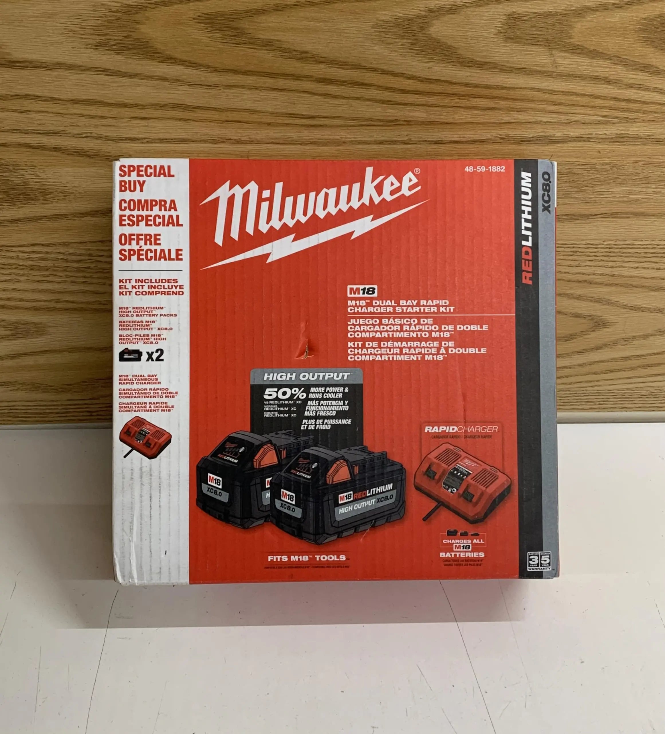 Open Box -  Milwaukee M18 18V Lithium-Ion Dual Bay Rapid Battery Charger w/ (2) 8Ah HIGH OUTPUT Batteries MilwaukeeBullseye Deals