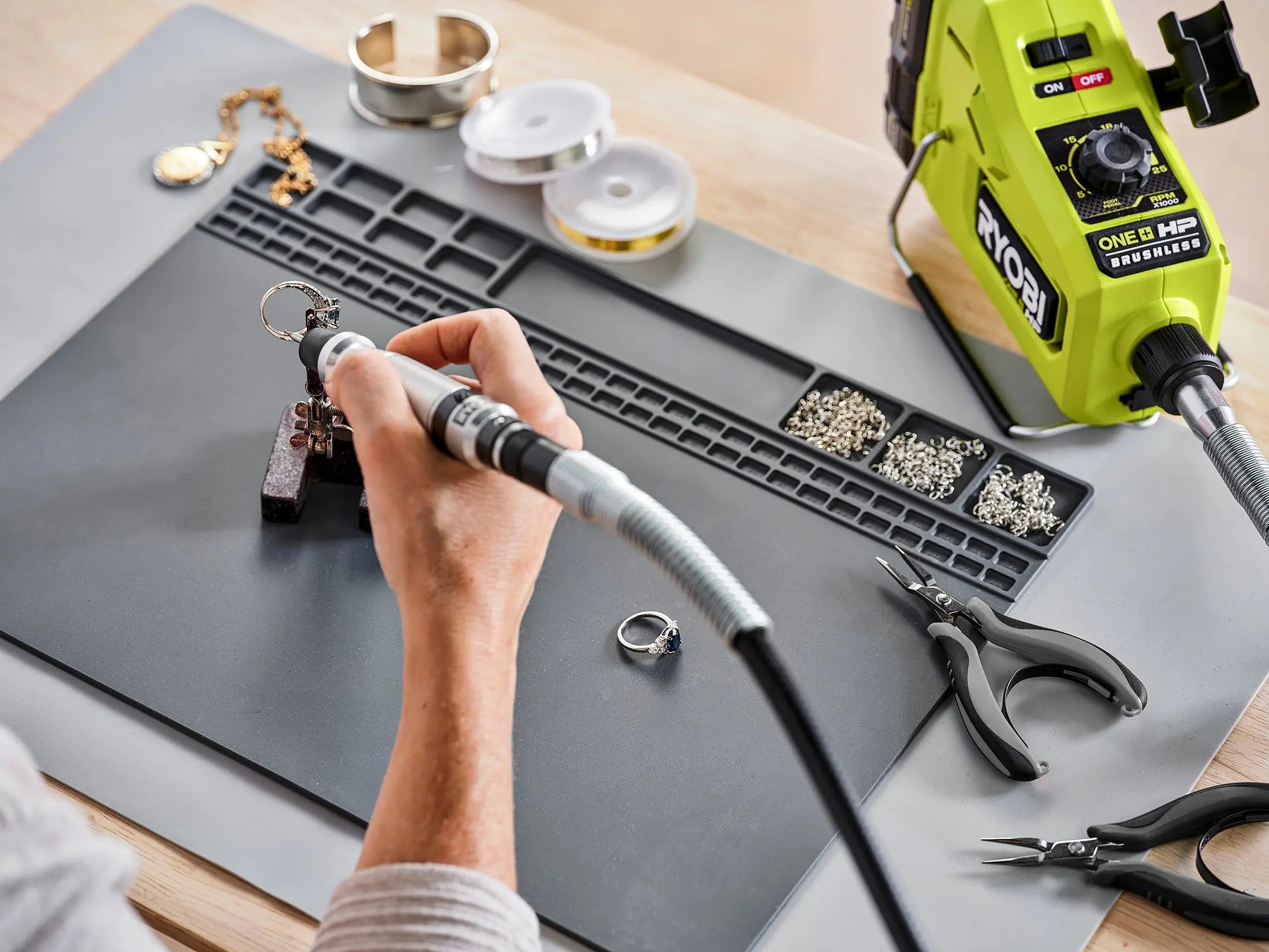 Open Box -  RYOBI ONE+ HP 18V Brushless Cordless Rotary Tool Kit with 2.0 Ah HIGH PERFORMANCE Battery and Charger - Secondipity