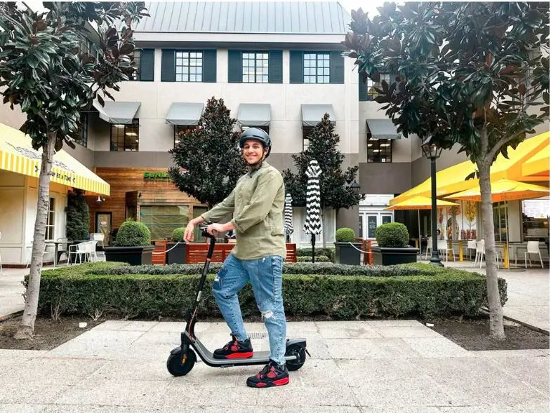 Segway E2 Plus Electric Scooter - Black - Secondipity