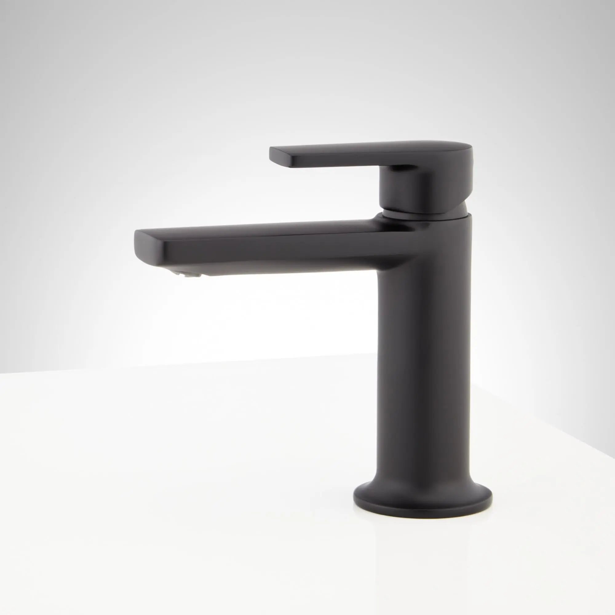 Open Box - Signature Hardware 482716 - Bathroom Sink Faucets Faucet Signature HardwareBullseye Deals