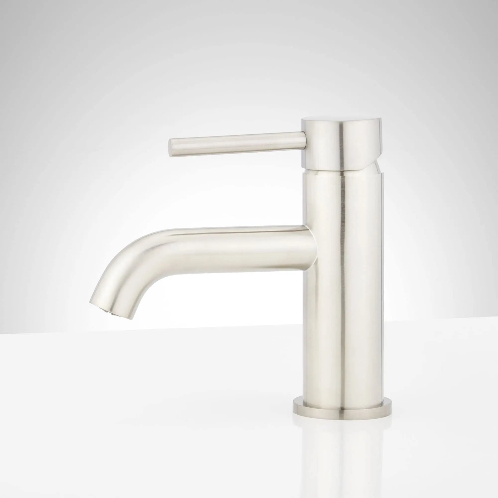 Open Box - Signature Hardware 483870 - Bathroom Sink Faucets Faucet Signature HardwareBullseye Deals