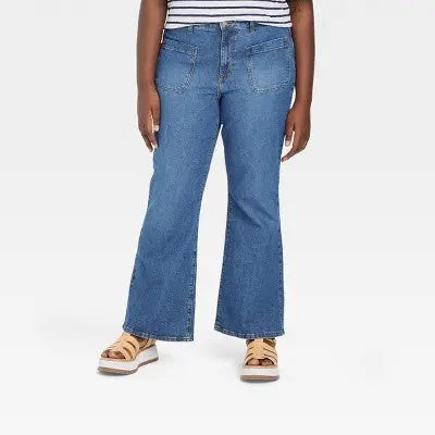 Open Box - Women's High-Rise Flare Jeans - Universal Thread White 4 Short Universal ThreadBullseye Deals