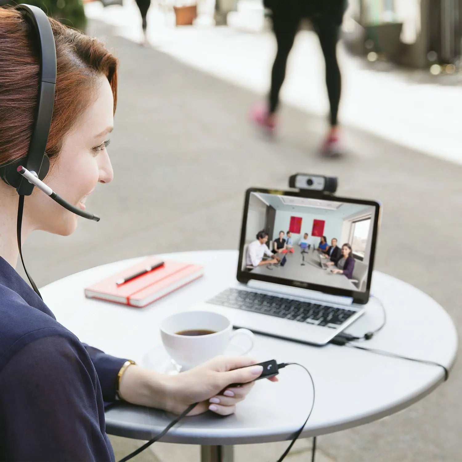 Refurbished - Logitech C930e 1080P HD Video Webcam - 90-Degree Extended View, Microsoft Lync LogitechBullseye Deals