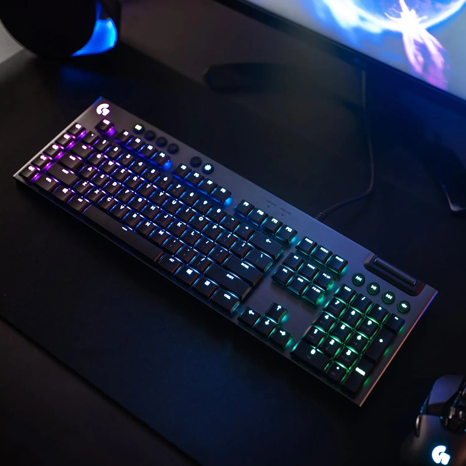 Refurbished - Logitech - G815 LIGHTSYNC Full-size Wired Gaming Keyboard - 920-009087 LogitechBullseye Deals