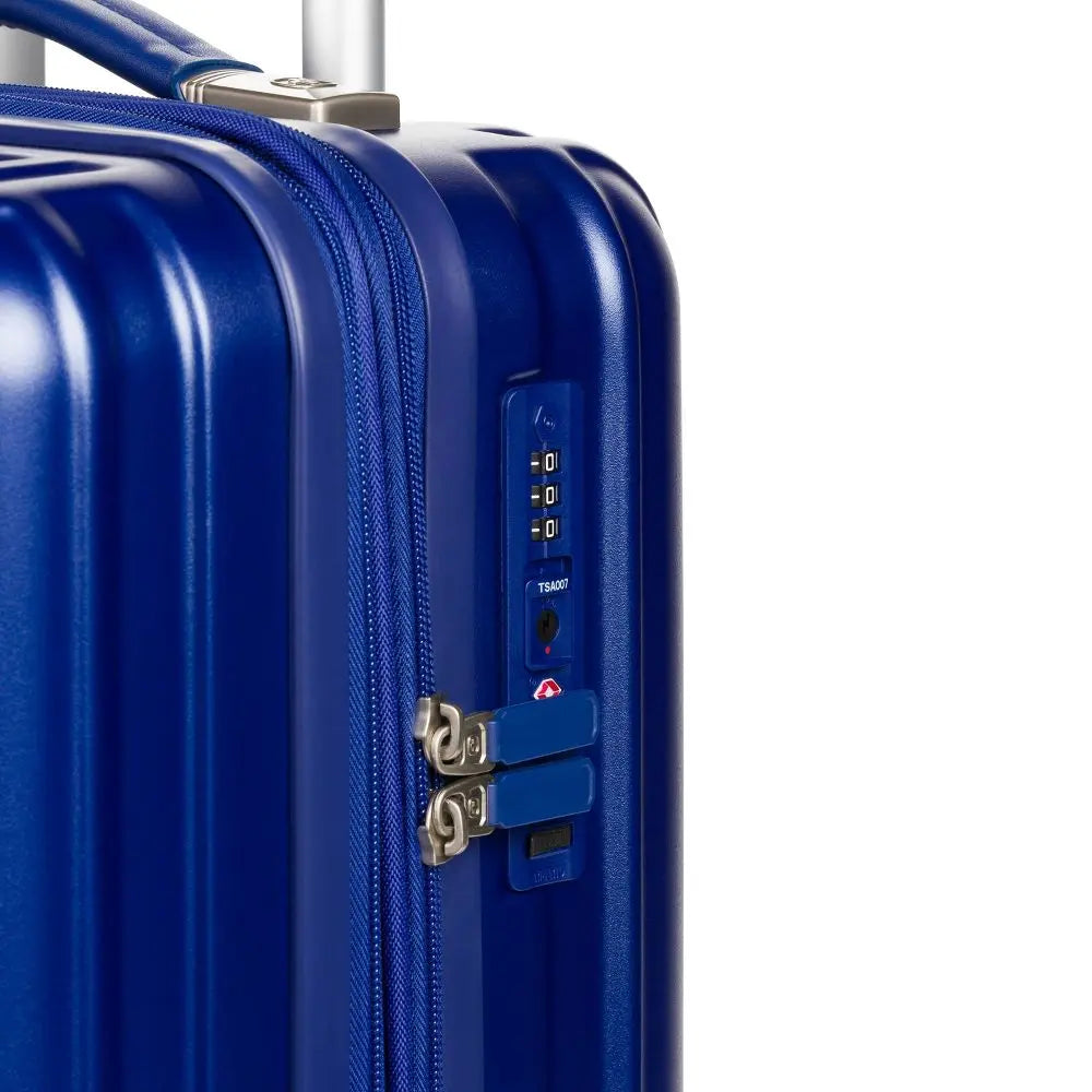 SWISSGEAR Ridge Hardside Carry On Suitcase Spinner Hardshell Luggage USB Port SWISSGEARBullseye Deals