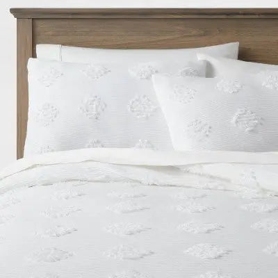 Threshold Tufted Duvet Cover Set Corner Anchoring Ties ThresholdBullseye Deals