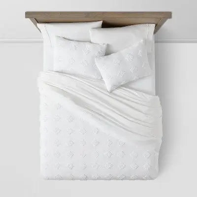 Threshold Tufted Duvet Cover Set Corner Anchoring Ties ThresholdBullseye Deals