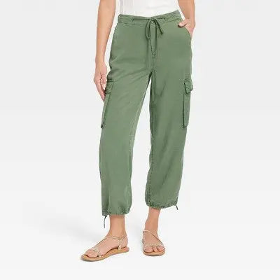 Universal Thread Women's Cargo Pants High-Rise Straight Leg Casual Fit Universal ThreadBullseye Deals