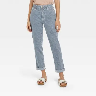 Universal Thread Women's High-Rise Cropped Boyfriend Jeans Relaxed Fit Universal ThreadBullseye Deals