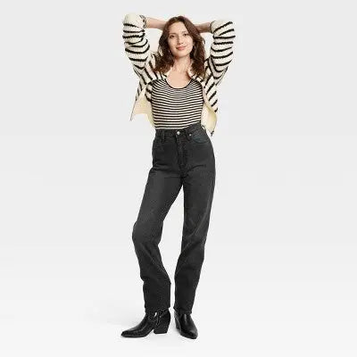 Universal Thread Women's High-Rise '90s Vintage Straight Jeans - Black Wash Universal ThreadBullseye Deals