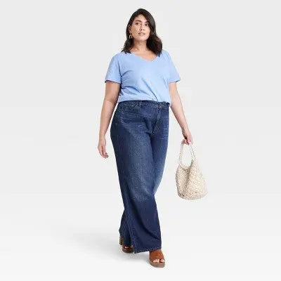 Universal Thread Women's High Waisted Wide Leg Cropped High-Rise Jeans, Dark Wash Universal ThreadBullseye Deals