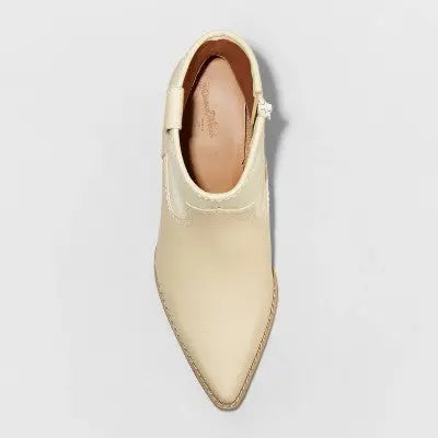 Universal Thread Women's Kay Western Boots 2.5