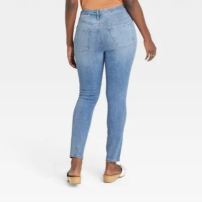 Universal Thread Women's Patched Skinny Jeans High-Rise Slim Stretchy Universal ThreadBullseye Deals