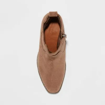 Universal Thread Women's Solita Western Boots with 3.5-Inch Heel Universal ThreadBullseye Deals