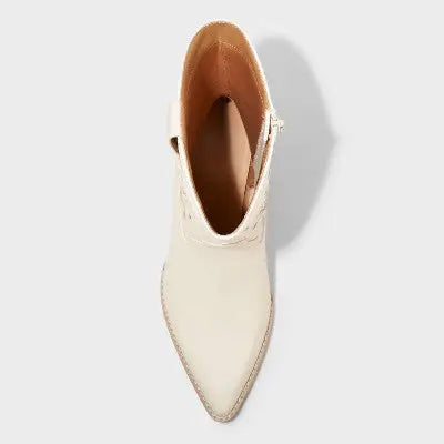 Universal Thread Women's Xena Western Boots 2.25