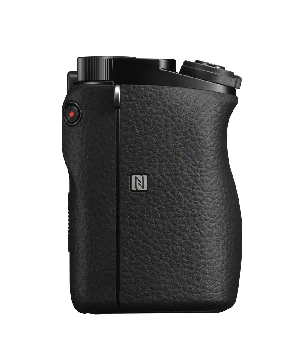 Very Good - Sony ILCE-6000L/B Alpha a6000 Mirrorless Digital Camera w/ 16-50mm lens - Black - Secondipity