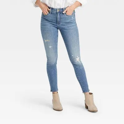 Women's High-Rise Skinny Jeans - Universal Thread Medium Wash Universal ThreadBullseye Deals