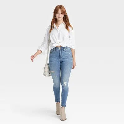 Women's High-Rise Skinny Jeans - Universal Thread Medium Wash Universal ThreadBullseye Deals
