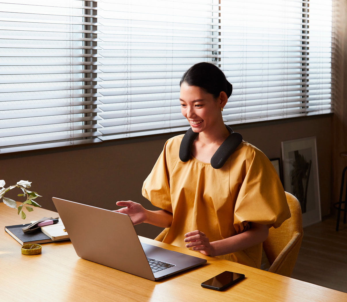 Certified Refurbished - Sony - HTAN7 BRAVIA Theater U Wearable TV Speaker - Black SonyBullseye Deals